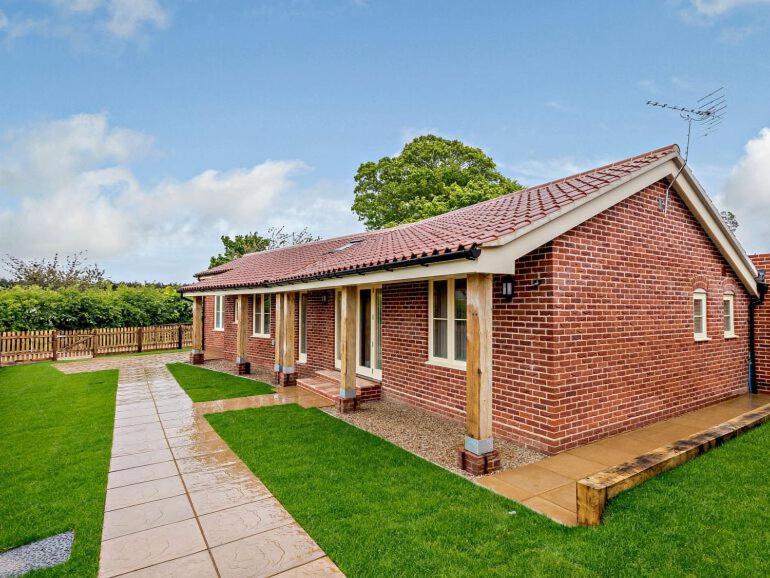 The White Lady Bed & Breakfast Worstead Exterior photo